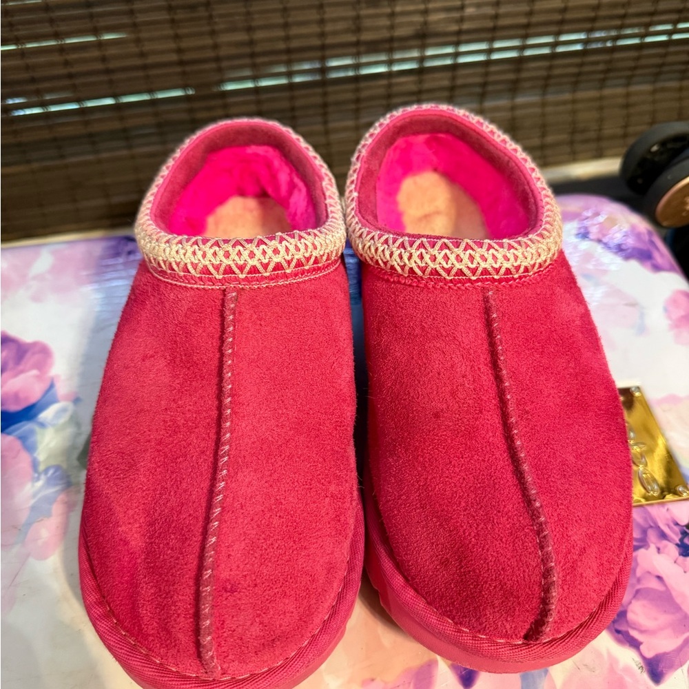 Pink Ugg Tasman